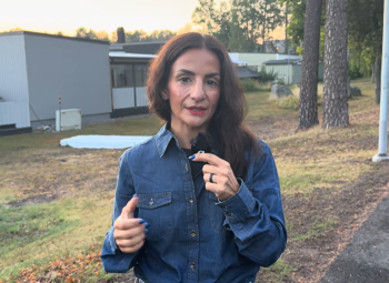 En hälsning från kulturministern Parisa Liljestrand inför Read Hour 2026